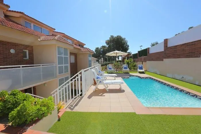 سالو Villa Mirador 0*,  إسبانيا
